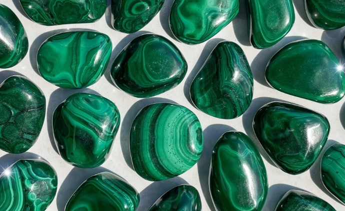 Malachite : Vertus, Bienfaits, propriétés de la Pierre en Lithothérapie